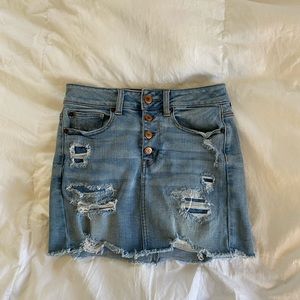 Cute American eagle stretchy jean skirt size 2